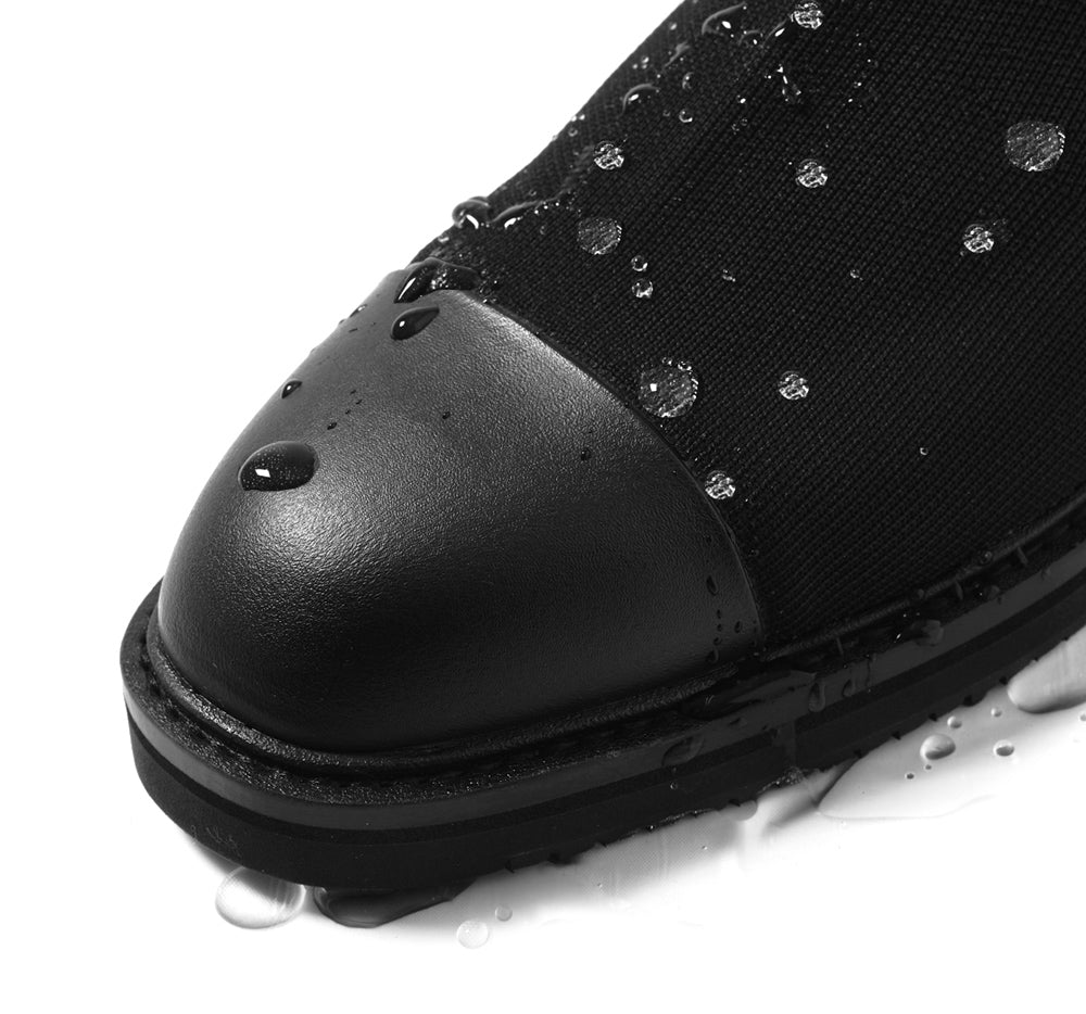 CHELSEA BOOTS
