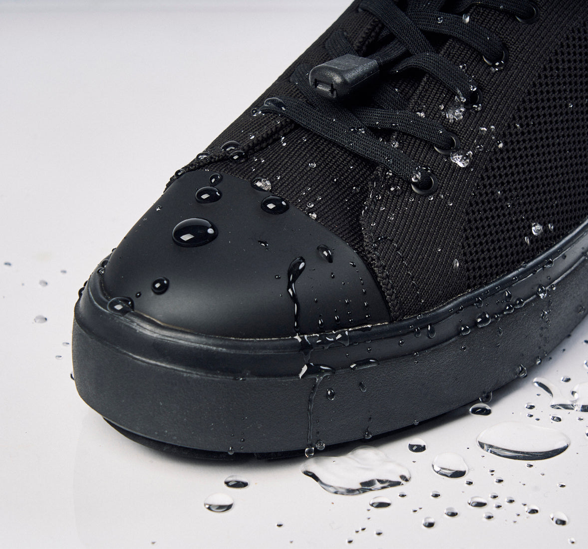 TRAINER BLACK