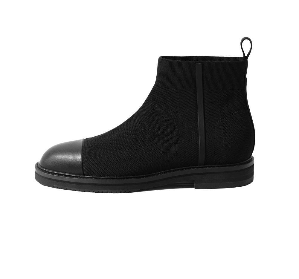 CHELSEA BOOTS
